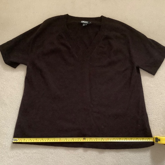 DKNY cashemiere short sleeves sweater - Picture 9 of 11